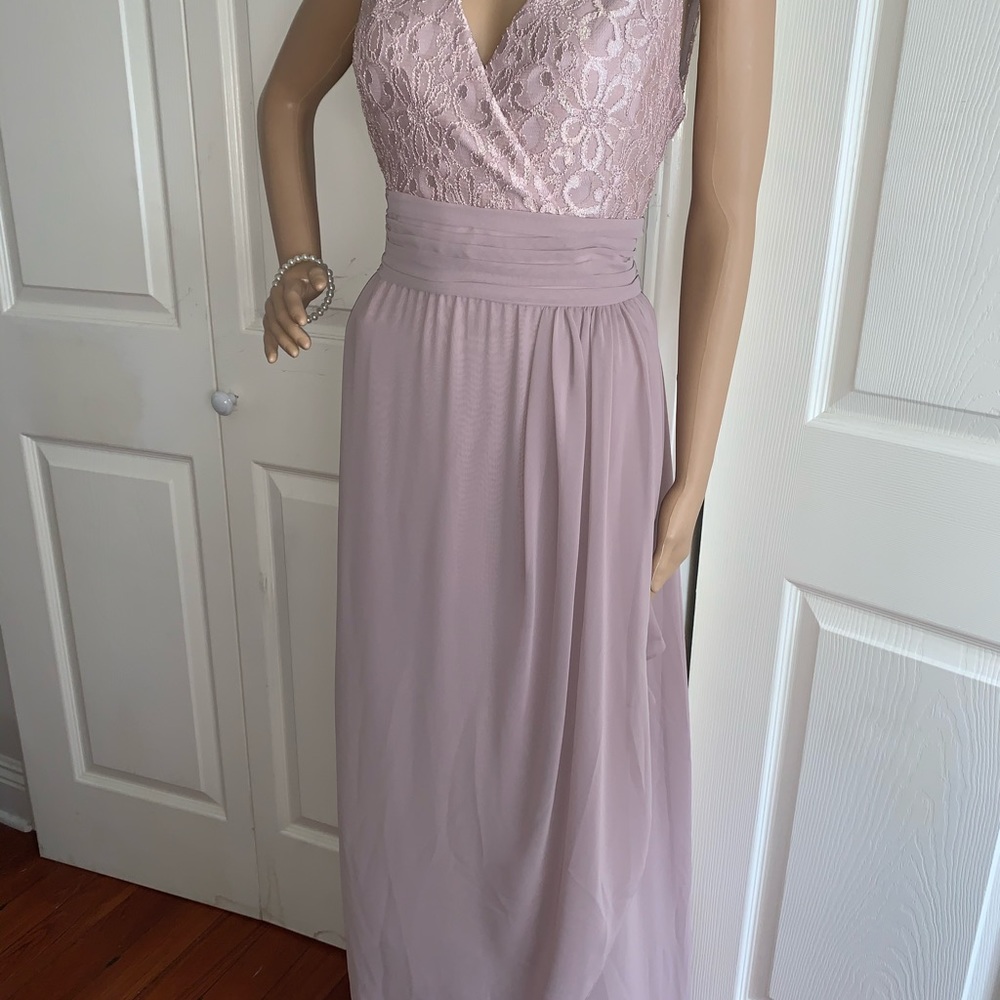 Beautiful Evening Gown - Picture 7 of 16